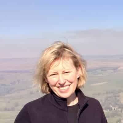 Stephanie Cribb